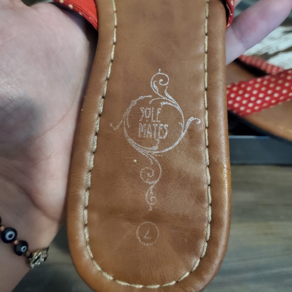 Sole Mates Rockabilly Flip Flops Red Polka Dot Thin Strap Minimal Barely There 7 - Picture 4 of 6